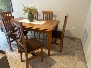 Mesa de Salon Roble Extensible y 6 Sillas