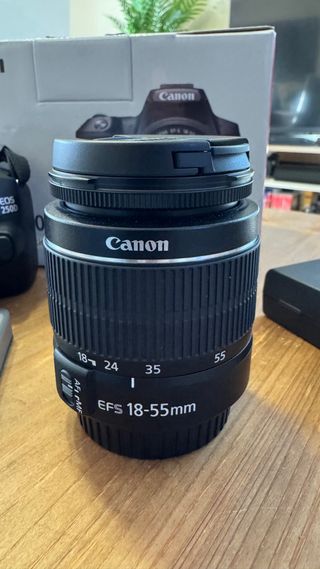 Canon EOS 250D EF-S 18-55 III Negra