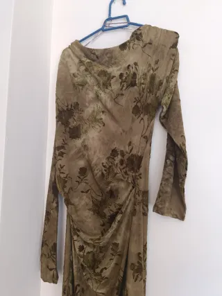 Vestido midi fruncido estampado
