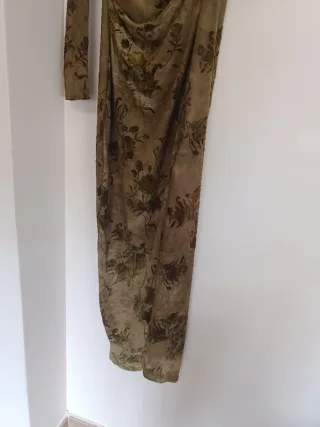 Vestido midi fruncido estampado