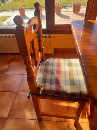 Mesa comedor madera pino con 8 sillas