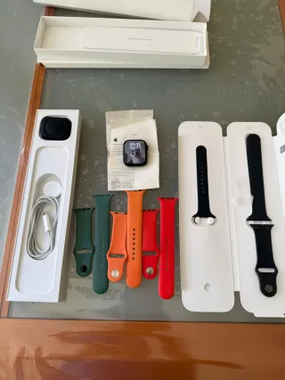 Apple Watch 7 Negro con Correas