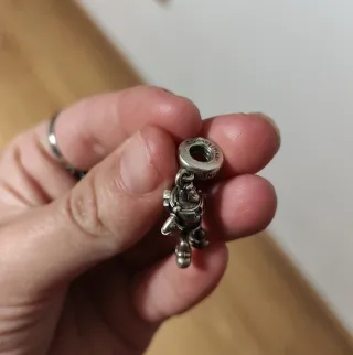 Charm Pandora Buzz Lightyear.