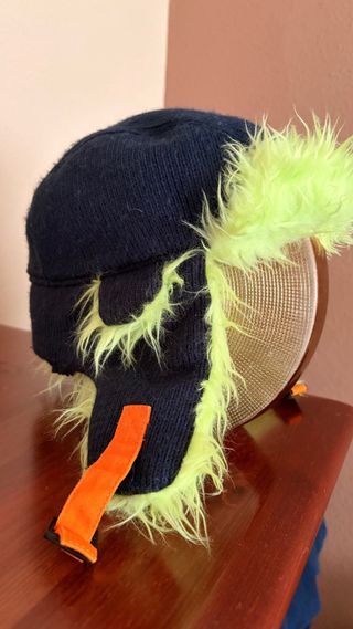 Gorro Crocks azul y verde con pelo