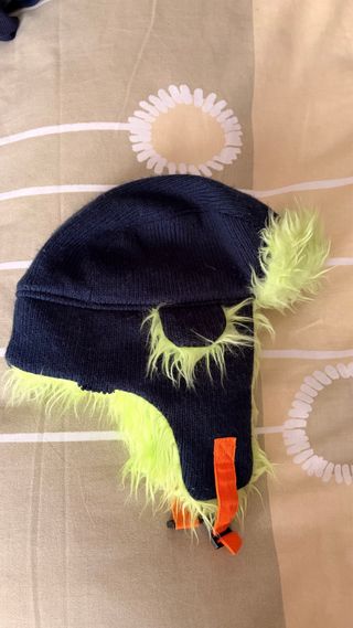 Gorro Crocks azul y verde con pelo