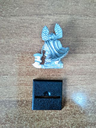 Dwarf Lord with Weapon and Winged Helm Warhammer