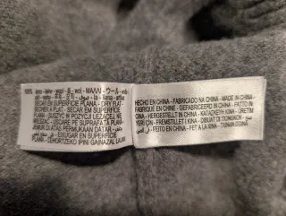 Chaqueta de punto gris Zara