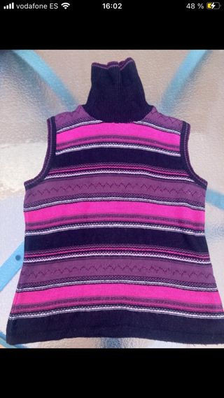 Jersey cuello alto sin mangas rayas