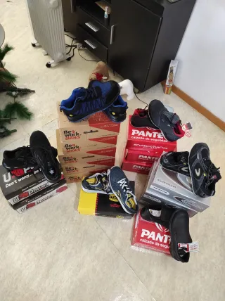 Zapatos de seguridad Panter grises y rojos