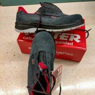 Zapatos de seguridad Panter grises y rojos