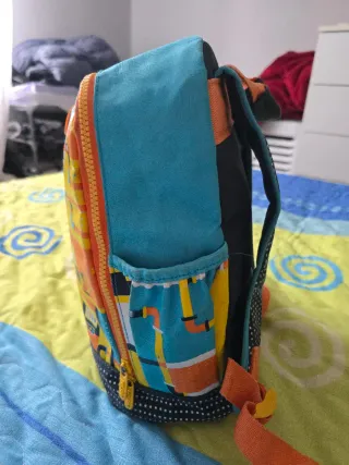 Mochila infantil con diseño de animales