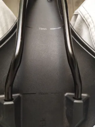 Sillín  fizi:k  Tempo Aliante negro