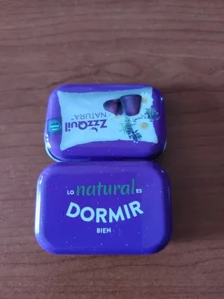 Caja metálica ZzzQuil Natura vacía