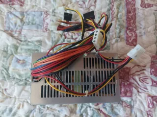 Lote 2 Cajas PC y fuente. Chasis, Placa, micro