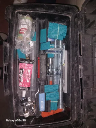 Caja de herramientas negra