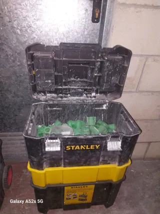 Caja de herramientas negra