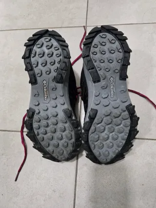 Zapatillas Trekking Columbia Negras y Rosas, nueva
