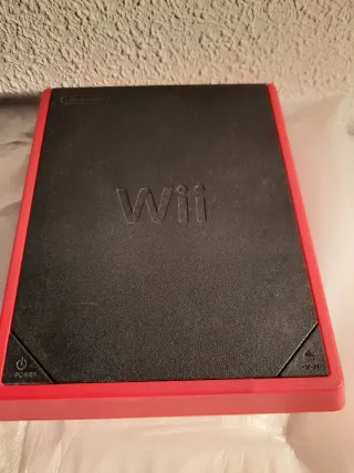 Nintendo Wii Mini Roja + 5 Juegos