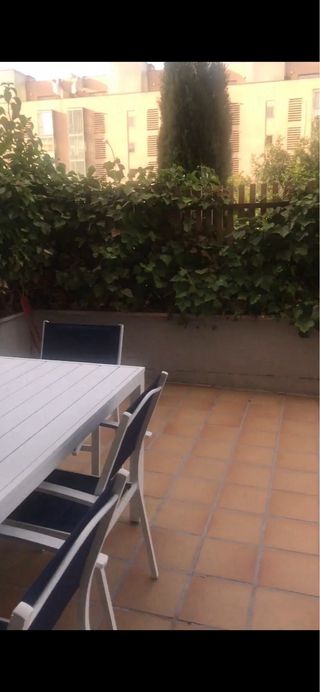 Mesa y sillas de jardín metal y plástico