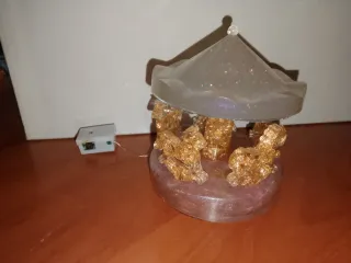 Carosello in resina con luci