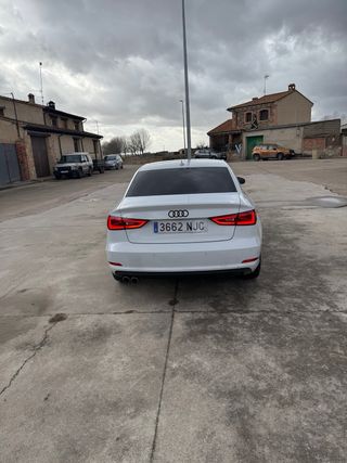 Audi A3 LIMOUSINE 2015
