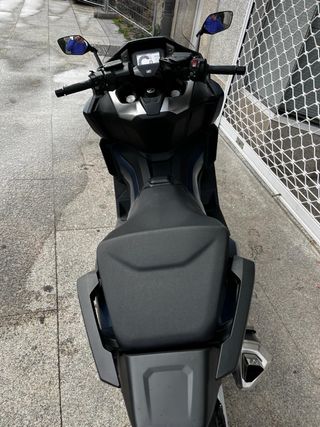 Honda Forza 750 Impecable