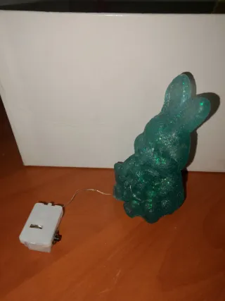 Coniglietto luminoso verde e blu