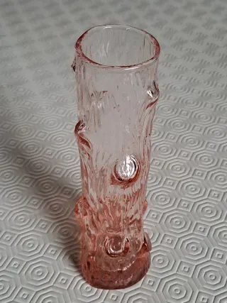 Vasetto in vetro rosa effetto corteccia