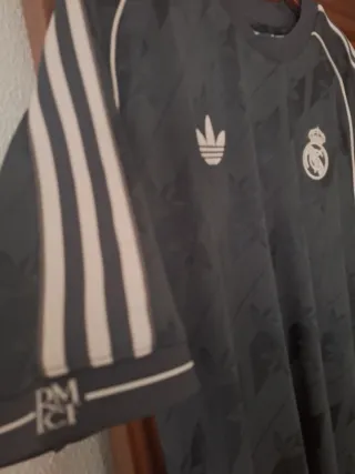 Camiseta Real Madrid Adidas Negra 2025