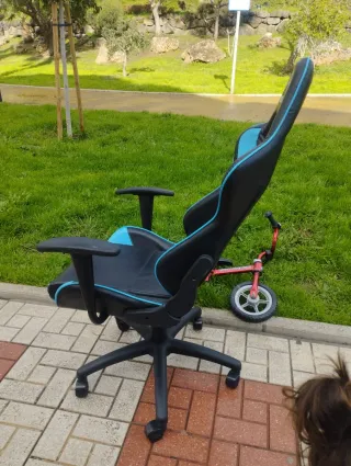 Silla Gamer Talius Negra y Azul