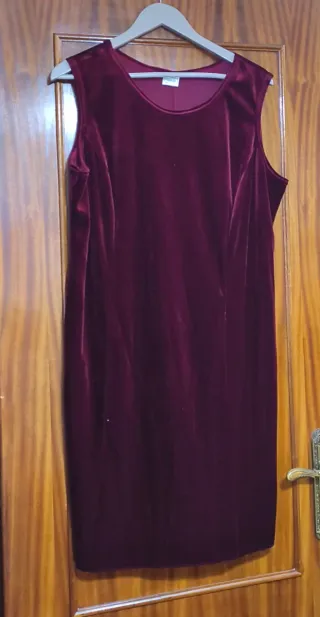 Vestido y blusón terciopelo granate floreado