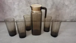 Jarrón y 5 vasos de cristal