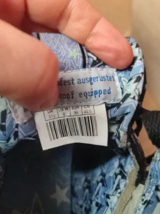 Zapatillas Puma altas talla 36 negras.