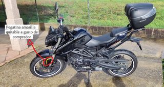 VOGE 125R con soporte de baúl