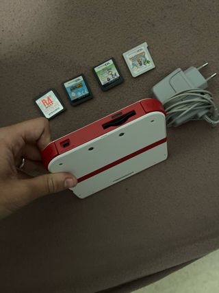 Nintendo 2DS Blanca con mas de 80 juegos