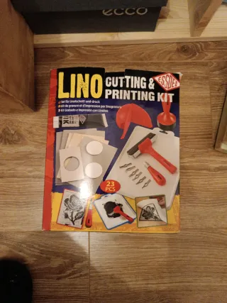 Kit intaglio timbri e stampa. Aperto e mai usato!