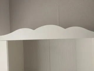 Estantería IKEA Blanca Madera con Cenefa