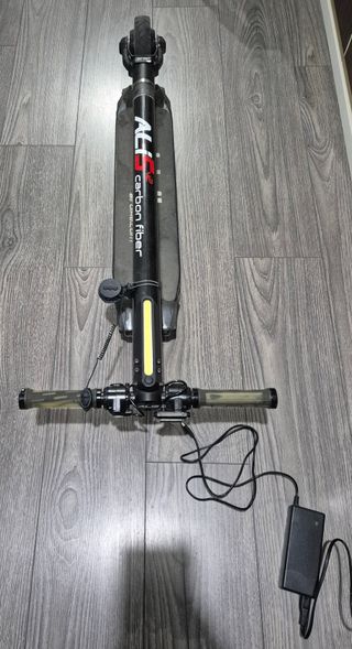 Patinete Eléctrico AIBIKE Carbon Fiber (AVARIADO)