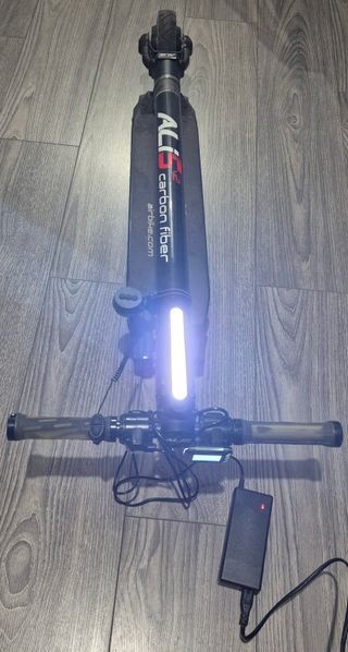 Patinete Eléctrico AIBIKE Carbon Fiber (AVARIADO)