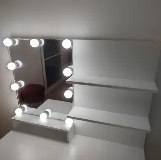 Tocador blanco con espejo y luces (opcional)