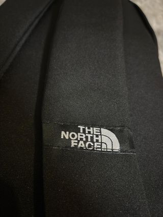 Mochila The North Face Morado y Negro