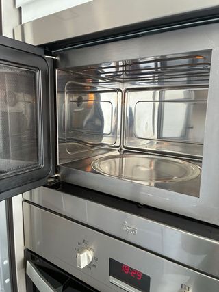 Horno y Microondas Teka 60x60