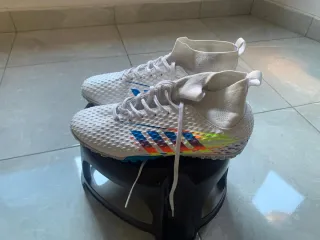 Botas de fútbol Adidas blancas multicolor