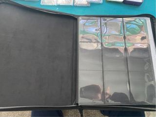 Álbum de cartas con top loaders