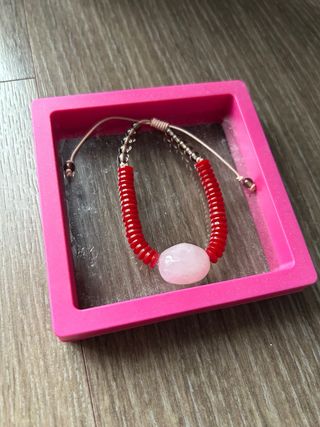 Pulsera Cuarzo Rosa y Abalorios Rojos