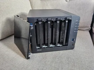 NAS Synology DS416play in eccellenti condizioni