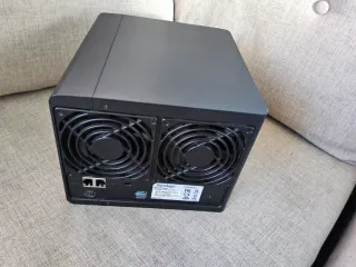 NAS Synology DS416play in eccellenti condizioni