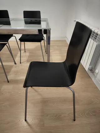 Mesa Comedor Cristal Extensible Plata + 4 sillas