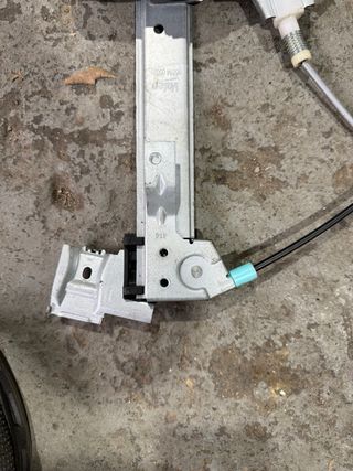 Elevalunas Delantero Izquierdo Seat Ibiza 6K 5P