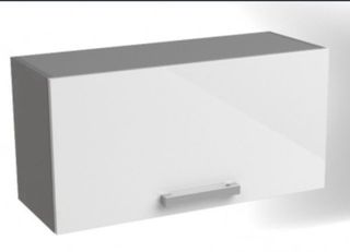 Cajón de cocina blanco y plateado